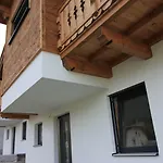 First In Mountain By We Rent 샬레